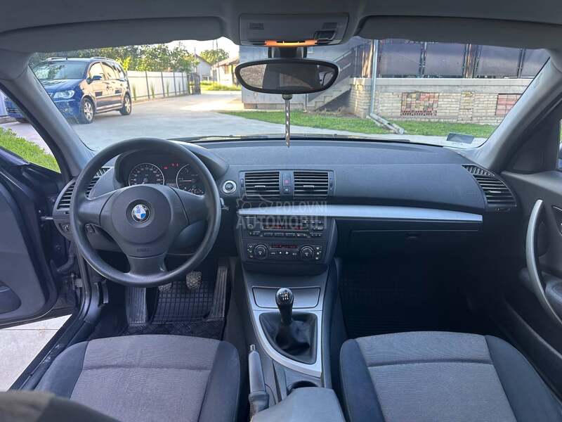 BMW 118 