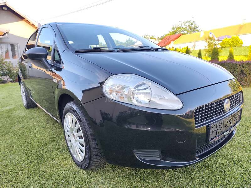 Fiat Grande Punto /FABRIČKO STANJE/