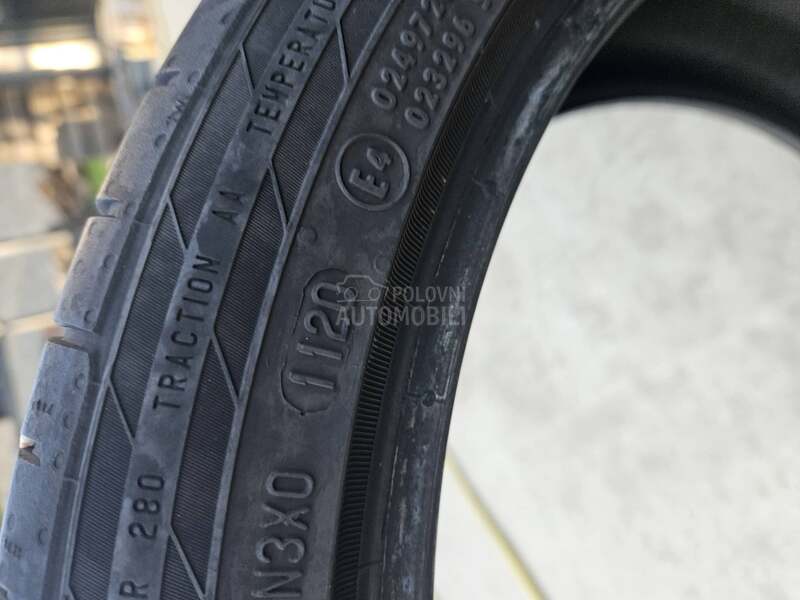 Continental 225/40 R18 Letnja