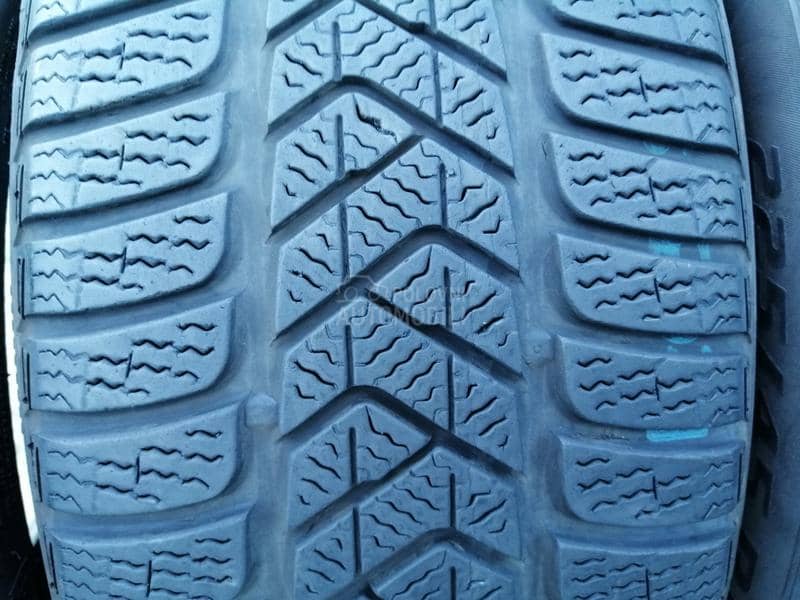 Pirelli 225/45 R18 Zimska