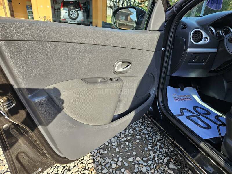 Renault Clio 1.5dci 8XALU TOOP