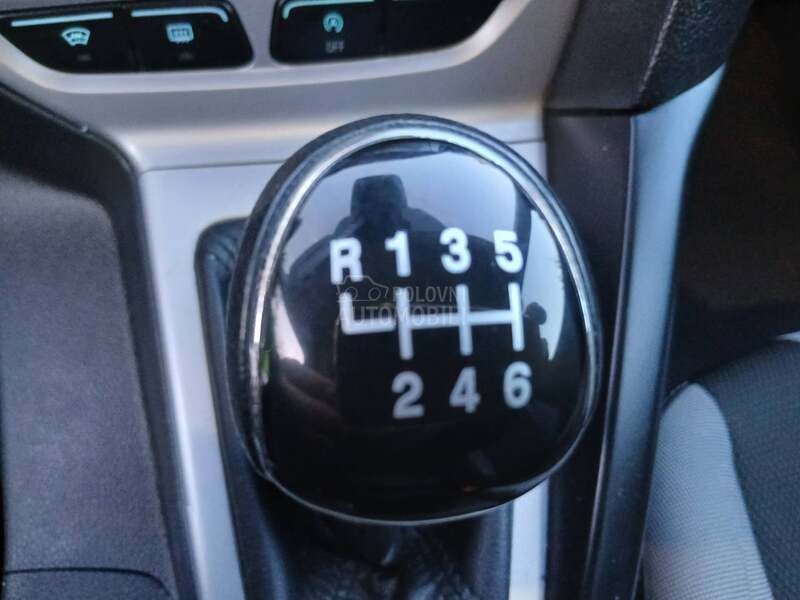 Ford Focus 1.6 i  150 ps