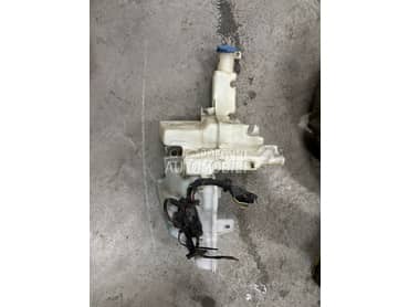 Posuda za tecnost za brisace za Volkswagen Golf 5, Golf 6, Passat B6 ...