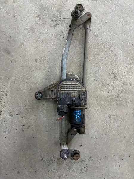 Motor prednjih brisaca