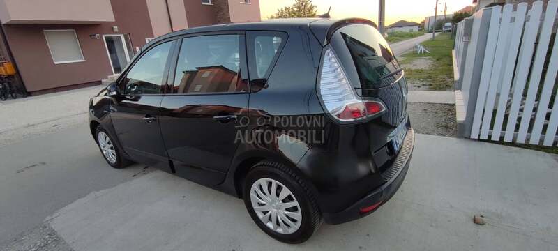 Renault Scenic 1.2