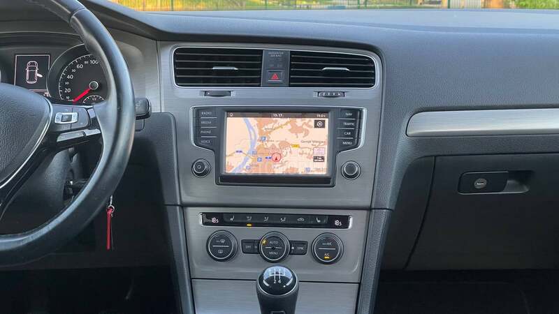 Volkswagen Golf 7 1.6TDI/KOŽA/R-LINE
