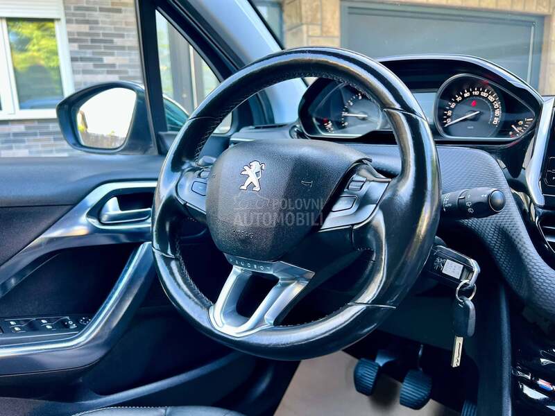 Peugeot 2008 Allure/Sevisna