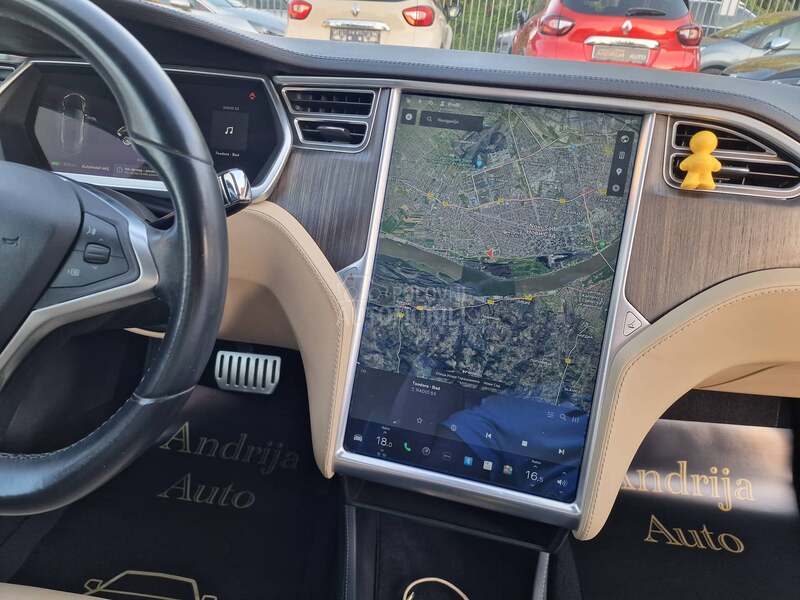 Tesla Model S 85 PERFORMANCE
