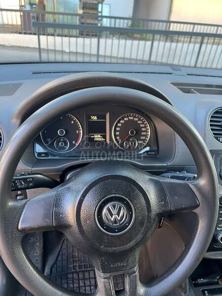Volkswagen Caddy Izolovoan