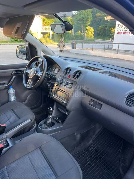 Volkswagen Caddy Izolovoan