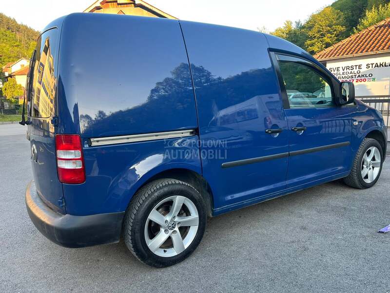 Volkswagen Caddy Izolovoan