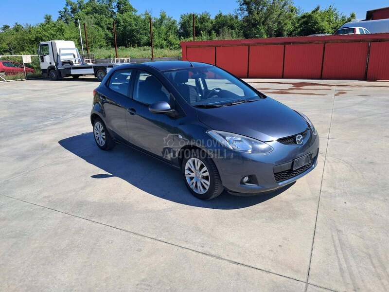 Mazda 2 