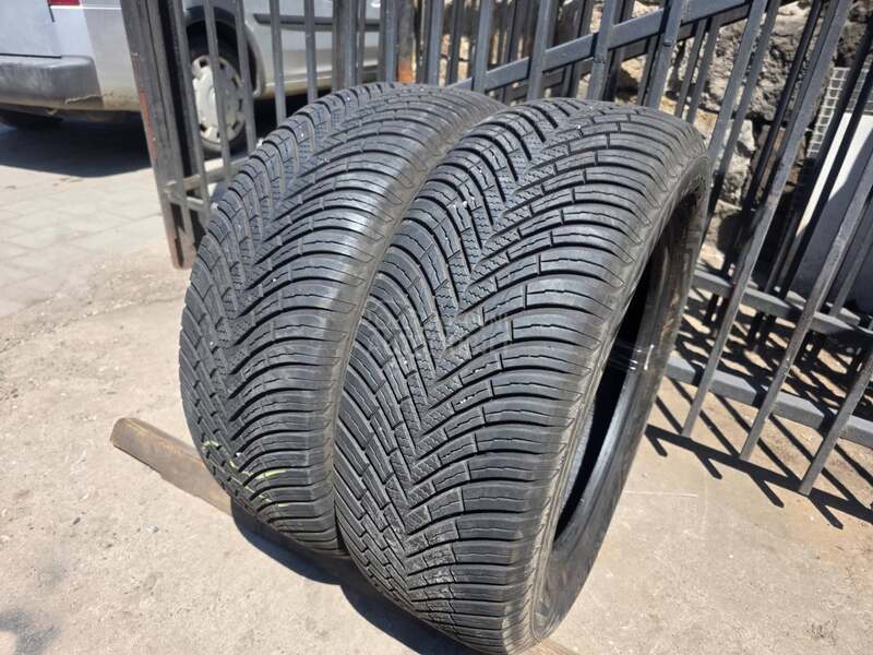 Vredestein 225/55 R16 Sve sezone