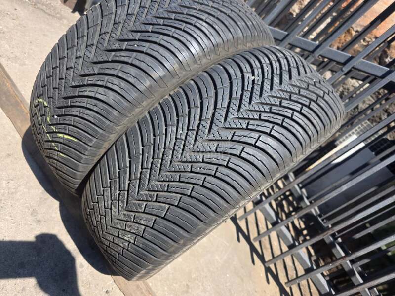 Vredestein 225/55 R16 Sve sezone