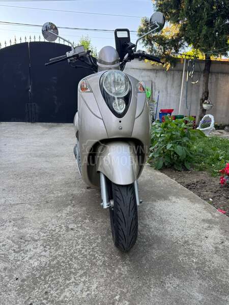 Sym Mio