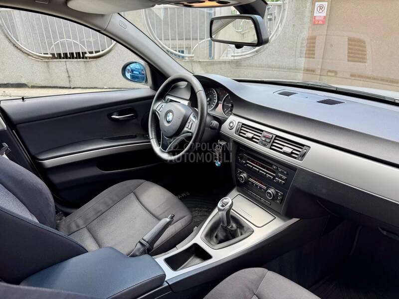 BMW 320 Touring / HITCENA
