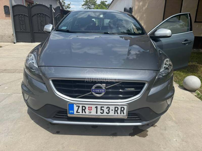 Volvo V40 