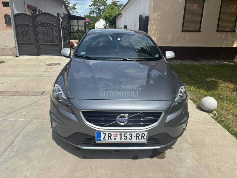 Volvo V40 