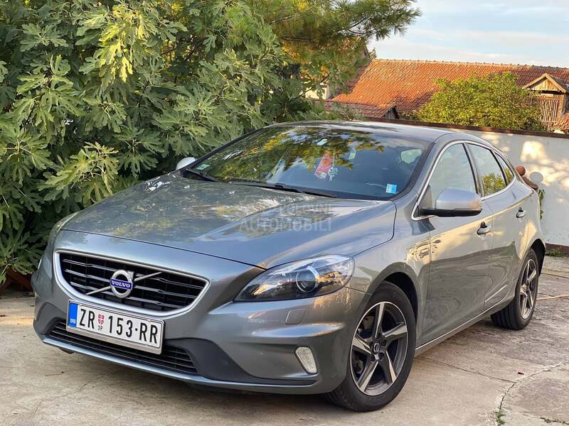 Volvo V40 