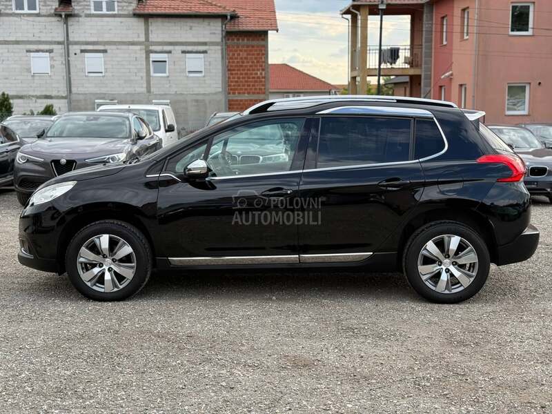 Peugeot 2008 1.2 ALLURE SWlSS