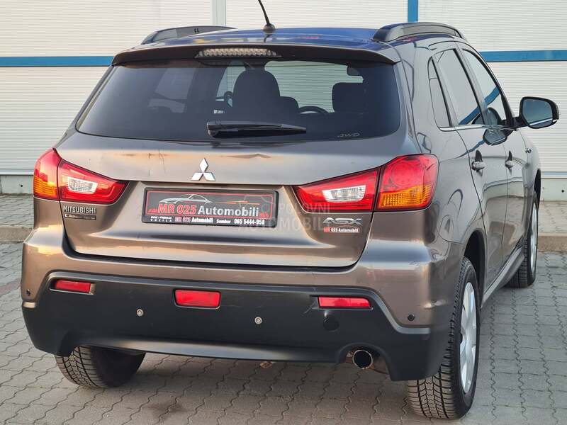 Mitsubishi ASX 1.8DI-D 4x4 PAANORAM