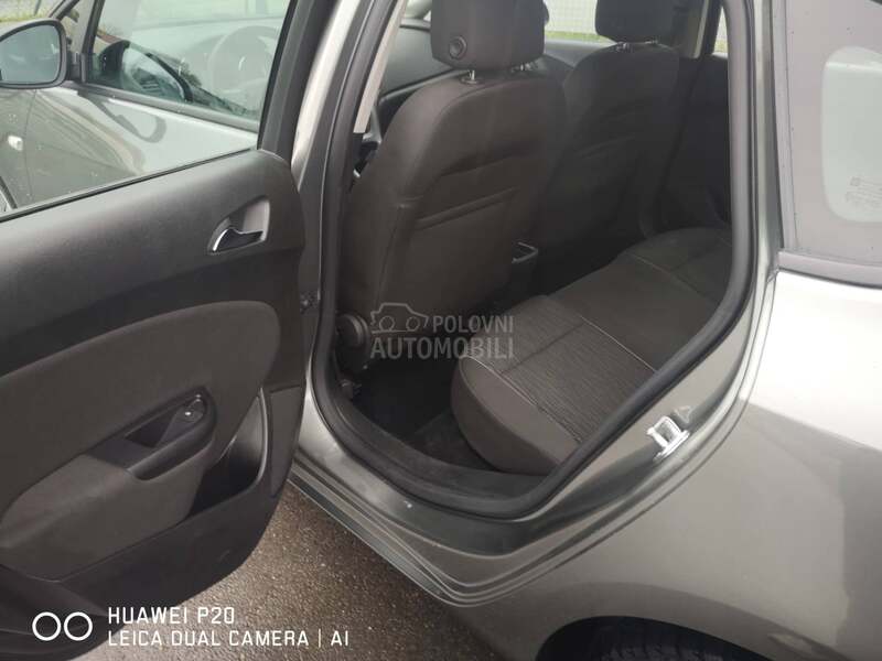 Opel Astra J 
