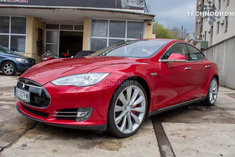 Tesla Model S P85 PLUS