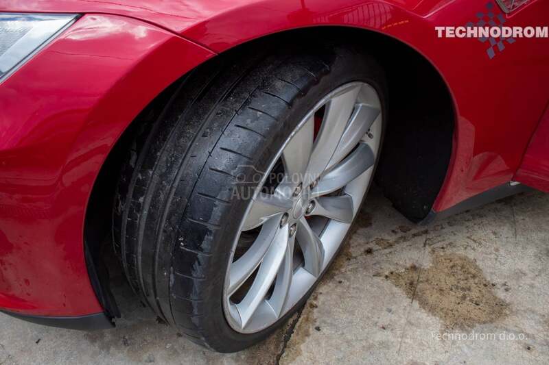 Tesla Model S P85 PLUS