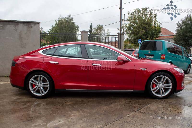 Tesla Model S P85 PLUS