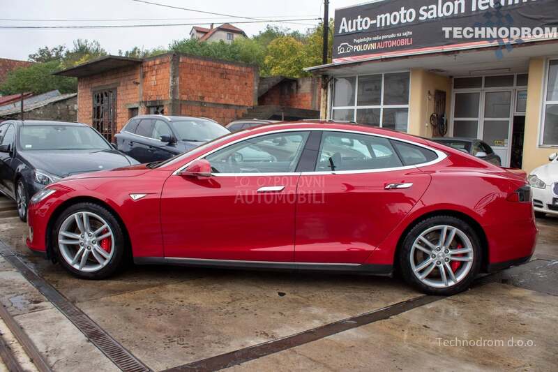 Tesla Model S P85 PLUS