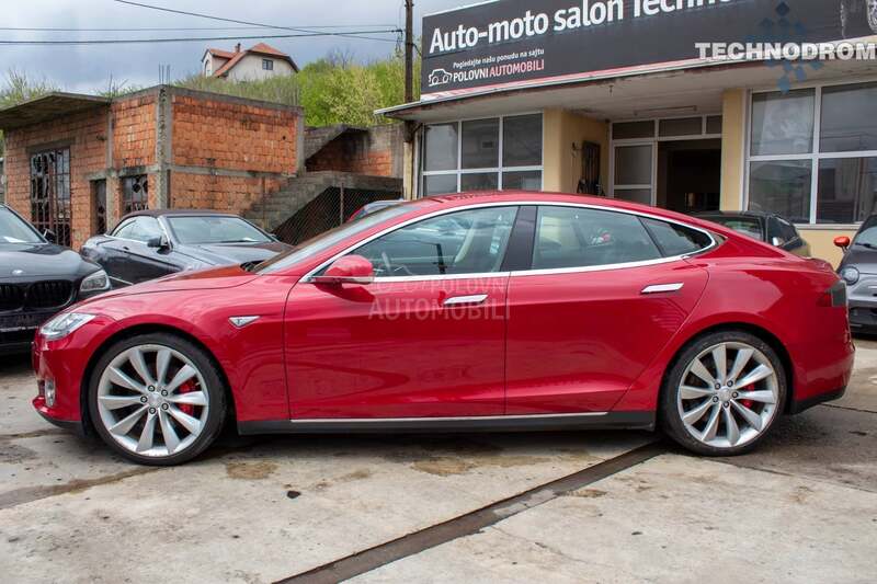 Tesla Model S P85 PLUS
