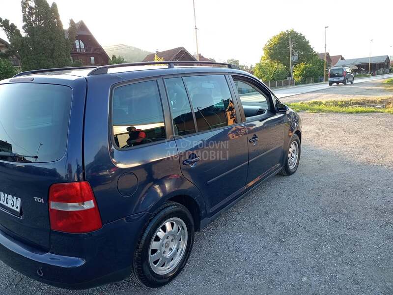 Volkswagen Touran 