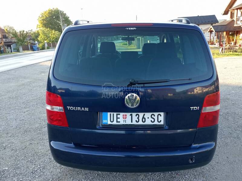 Volkswagen Touran 
