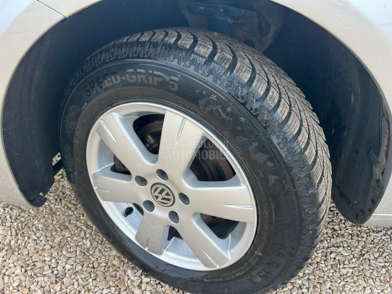 Volkswagen Touran 1.6TDI/7SED/LED/SERV