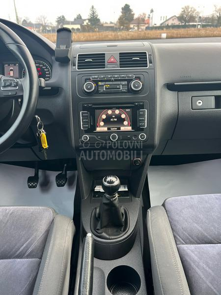 Volkswagen Touran 1.6TDI/7SED/LED/SERV