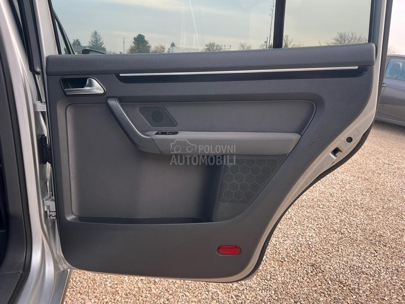 Volkswagen Touran 1.6TDI/7SED/LED/SERV