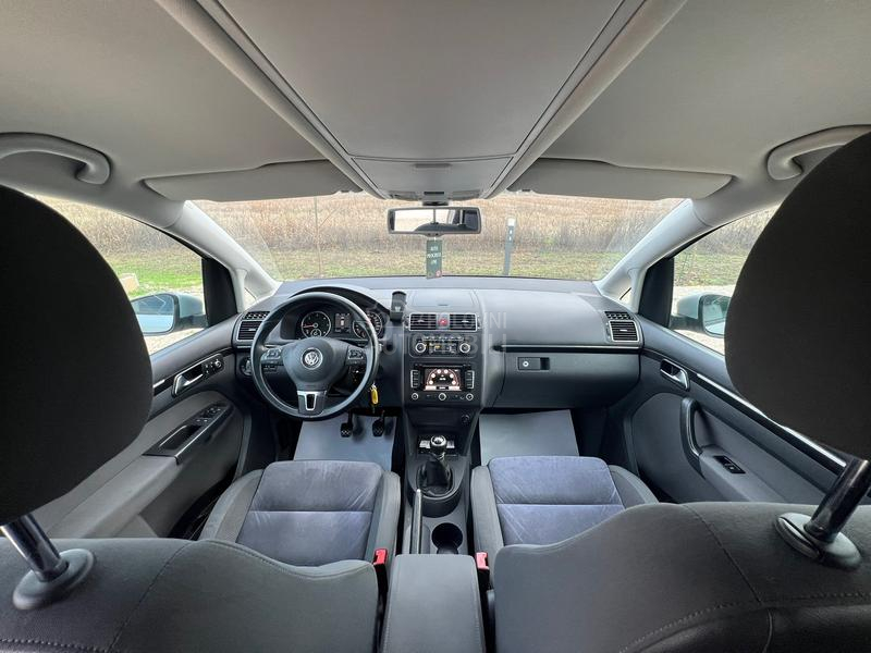 Volkswagen Touran 1.6TDI/7SED/LED/SERV