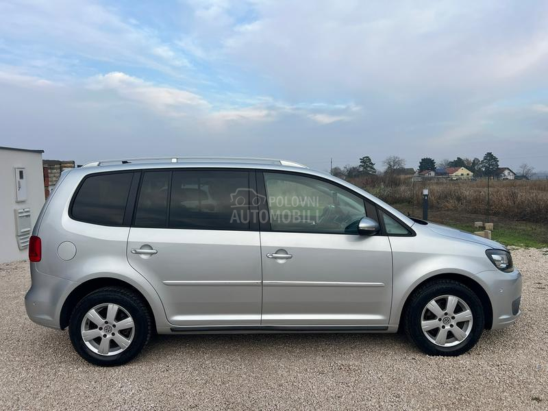 Volkswagen Touran 1.6TDI/7SED/LED/SERV