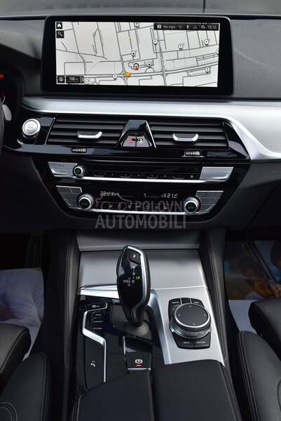 BMW 520 xDrive M Paket AT