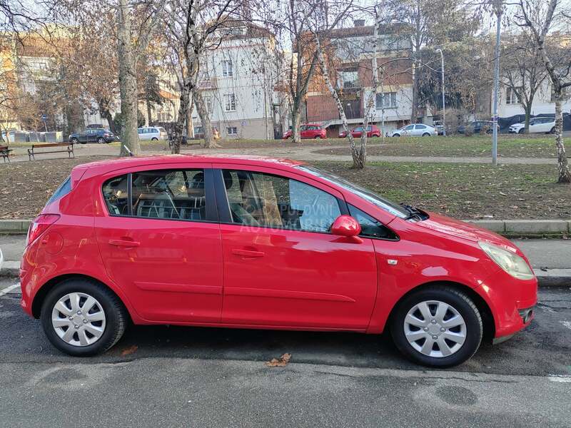Opel Corsa D 1.2 COSMO