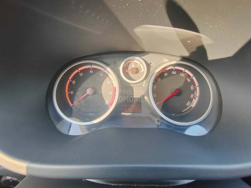 Opel Corsa D 1.2 COSMO