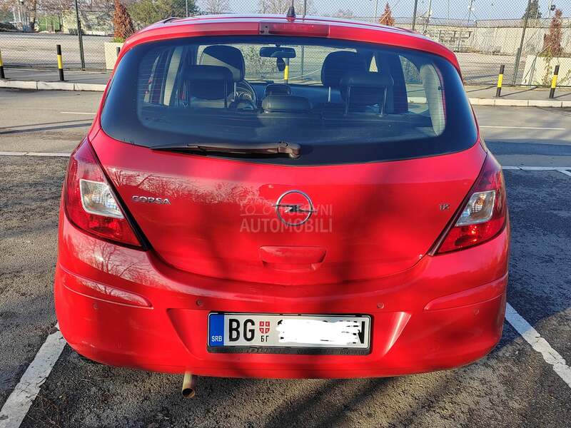 Opel Corsa D 1.2 COSMO