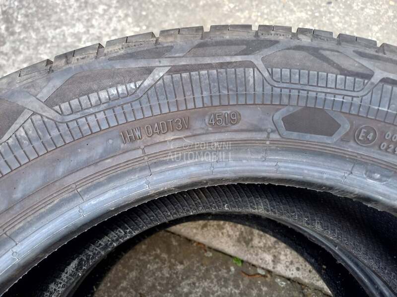 Continental 215/60 R17 Letnja