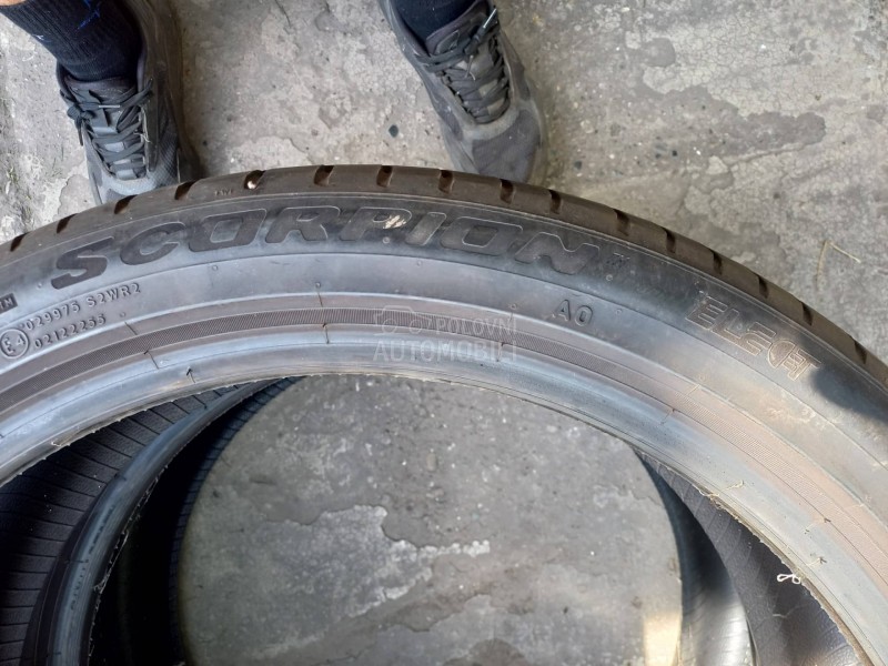 Bridgestone 235/45 R21 Letnja