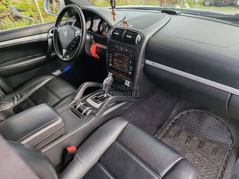 Porsche Cayenne 3.0tdi