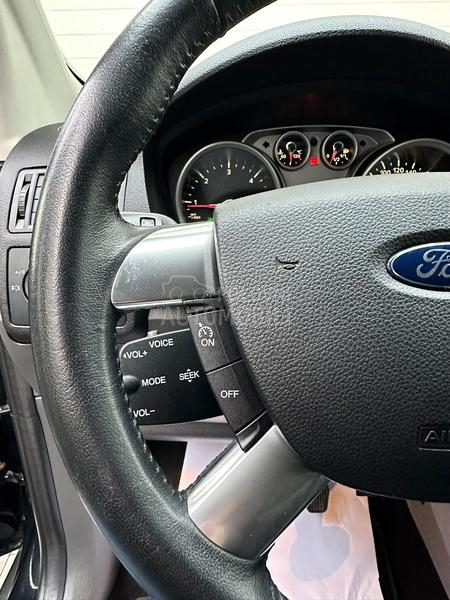 Ford Kuga 2.0TDCI/TITANIUM