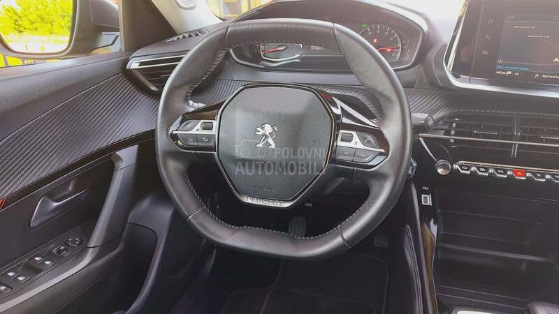 Peugeot 2008 1.5 HDI / LED / NAV
