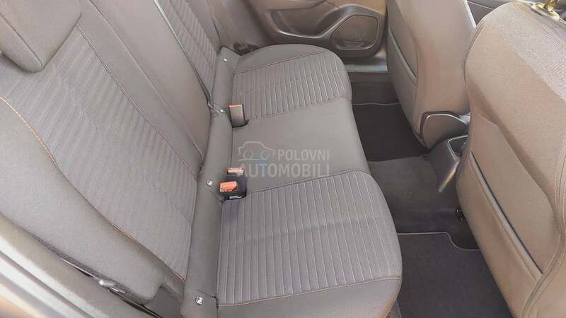 Peugeot 2008 1.5 HDI / LED / NAV