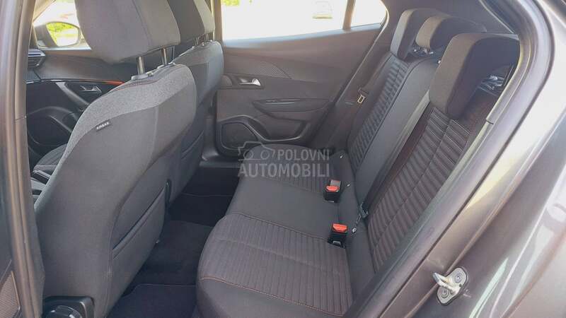 Peugeot 2008 1.5 HDI / LED / NAV