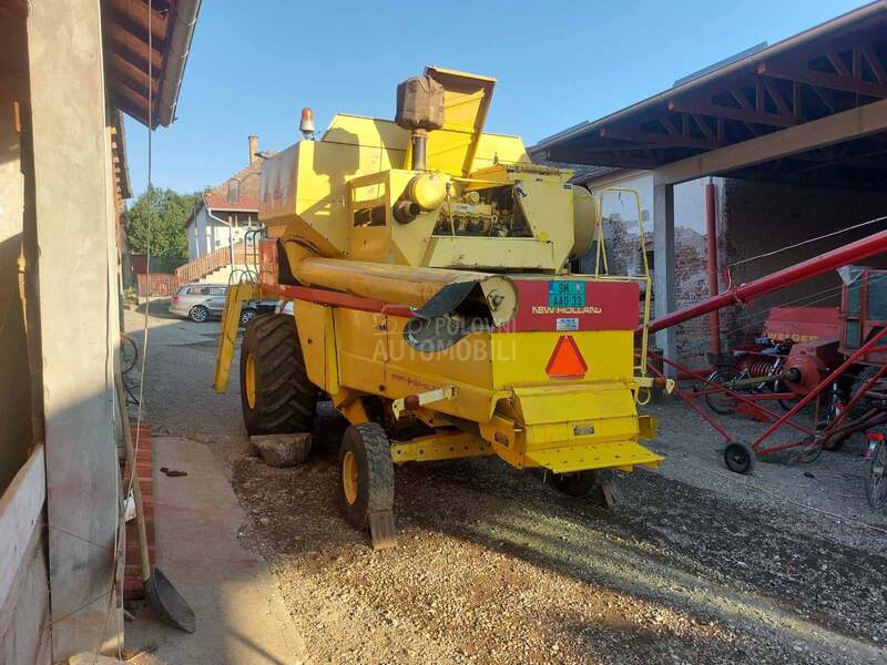 New Holland TR 85